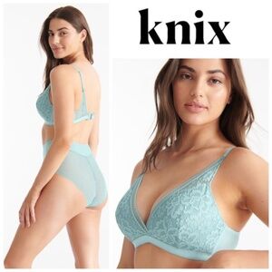 NWT KNIX Deep V Lace Bralette in Sage (teal)